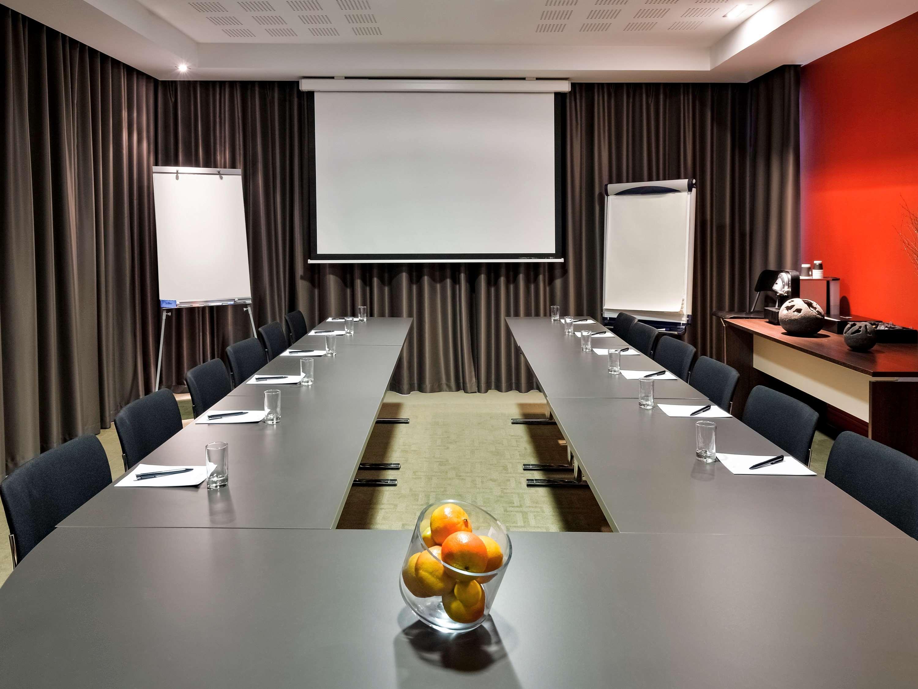 Adagio Centre 3*