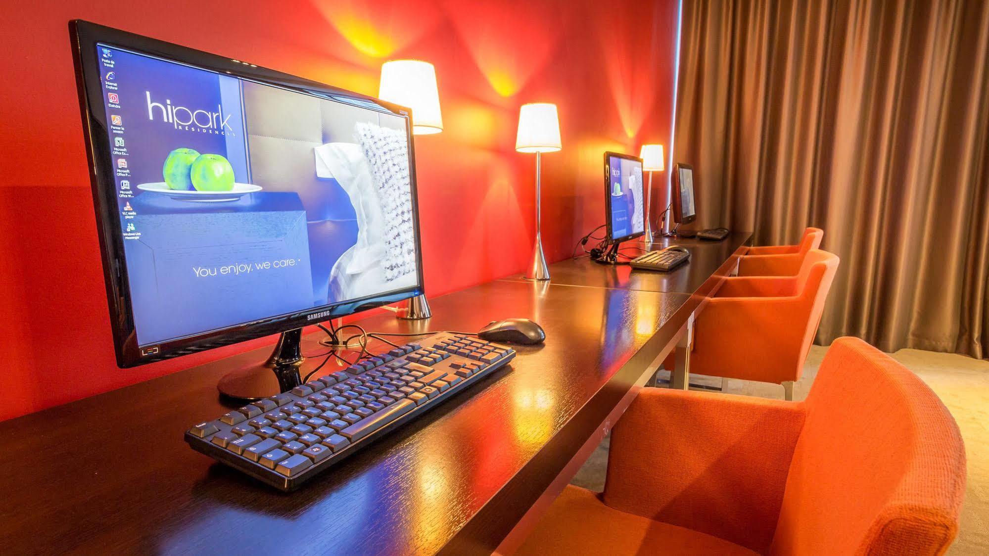 Adagio Centre Aparthotel 3*